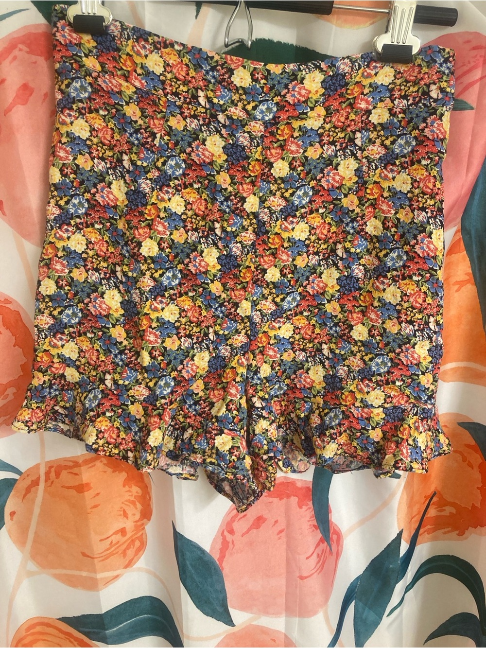 Sézane Floral Ruffle Hem Women’s Shorts - Multicolor